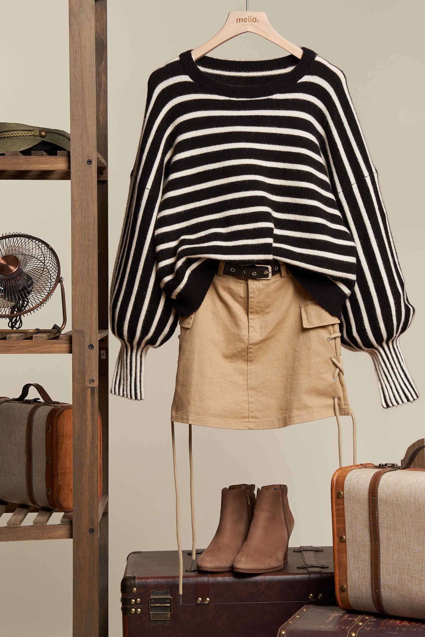 Stripe Puff Sleeve Sweater: Black/Brown / L