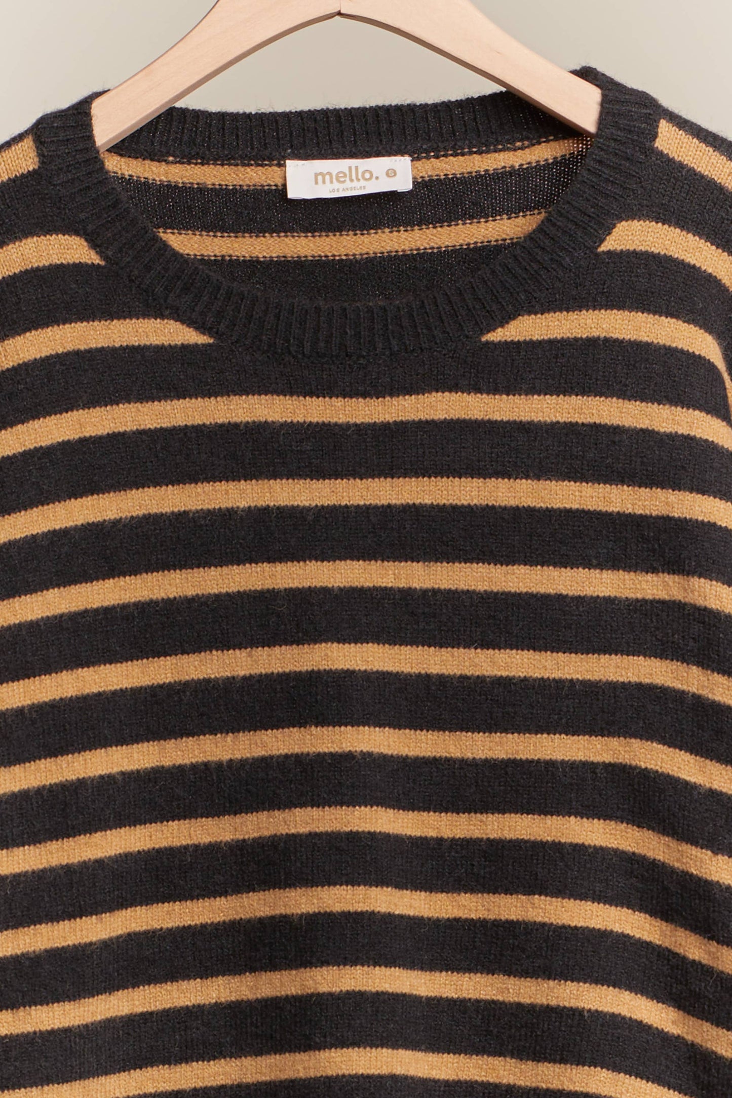 Stripe Puff Sleeve Sweater: Black/Brown / M